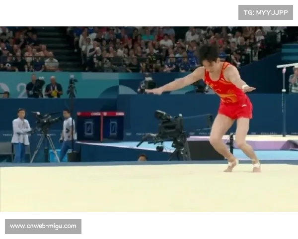 中国体操队巴黎世锦赛男团失金分析：单杠失误成关键教练组承担责任