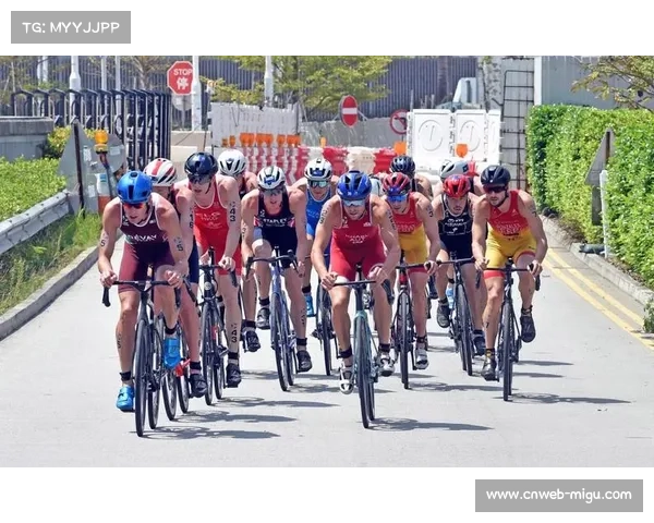 世界铁人三项世界杯弗洛里亚诺波利斯站以平坦快速赛道收官赛季